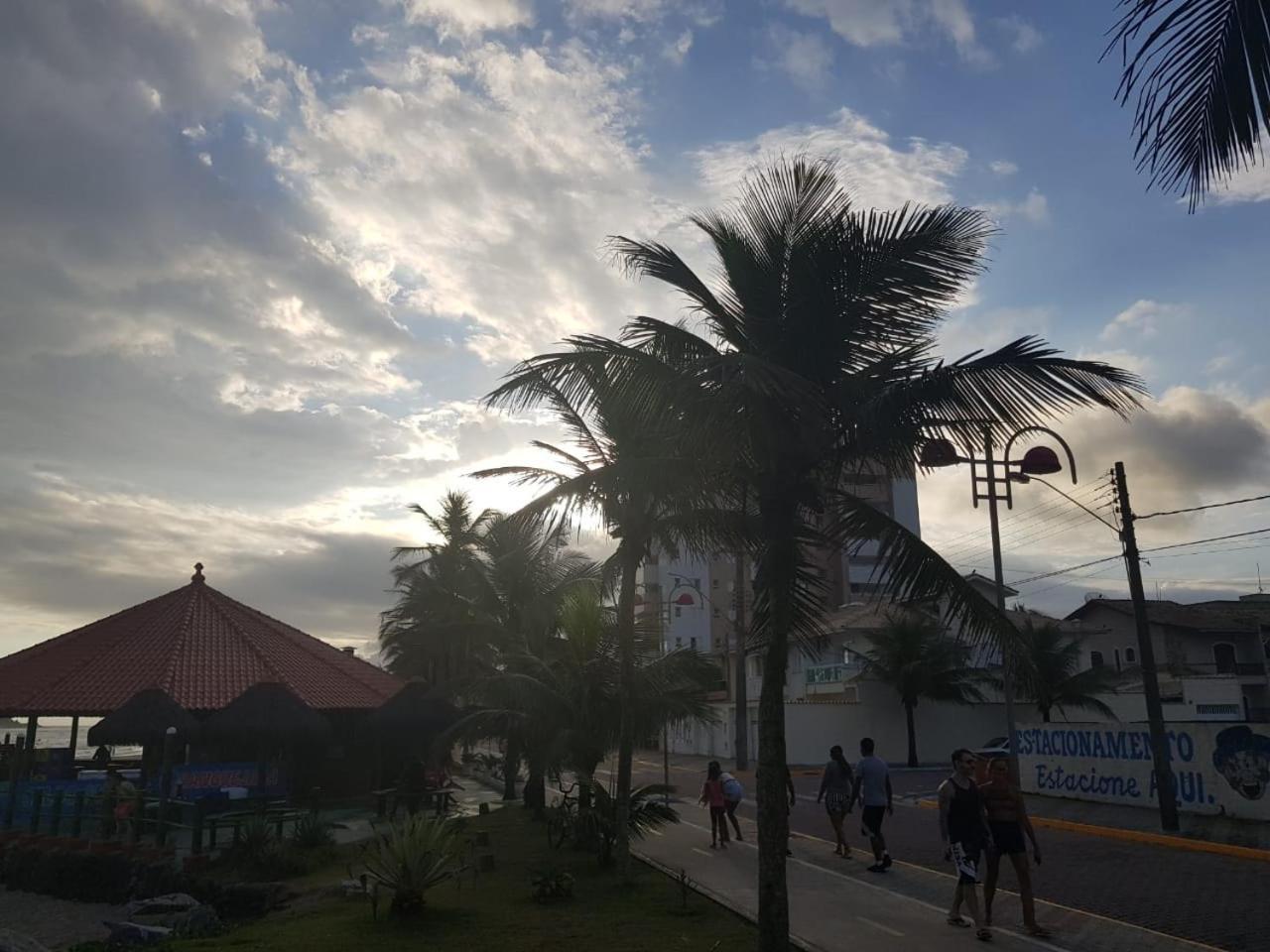 Pousada Elegance Beira Mar Itanhaém Esterno foto